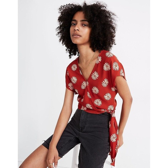 MADEWELL Sash-Tie Wrap Top in Daisy Daydream #AK023 - Picture 2 of 12